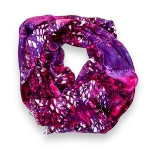 Bindya New York Pink & Purple Watercolor Lightweight Scarf | EUC 40 x 70